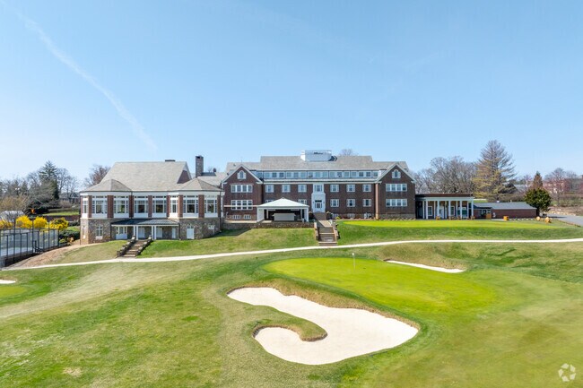 Ward Acres is near the legendary golf course at Wykagyl Country Club.