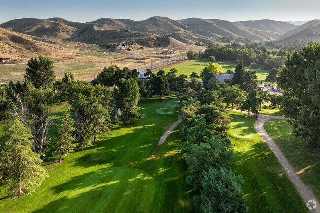 The beautiful Shadow Valley golf course in Outer Northeast Boise is open to the public.