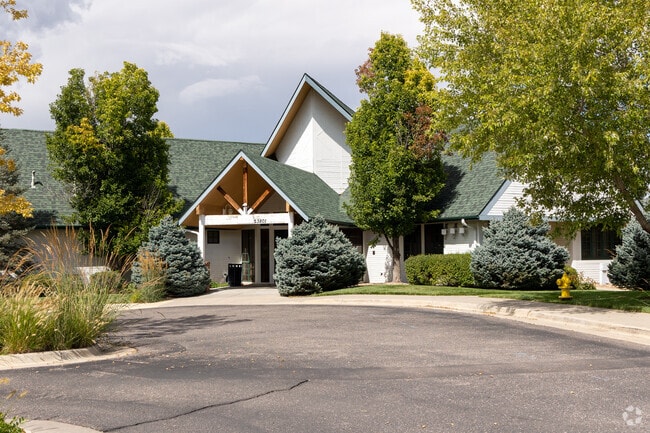 Murphy Creek's recreational center is home to the communities pool and tennis courts.