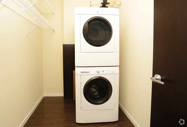 Flux Apartments, Minneapolis, MN 55408 - photo 4