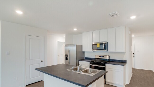 174 Ebbsfleet Dr unit 38476416, Uhland, TX 78640 - photo 5