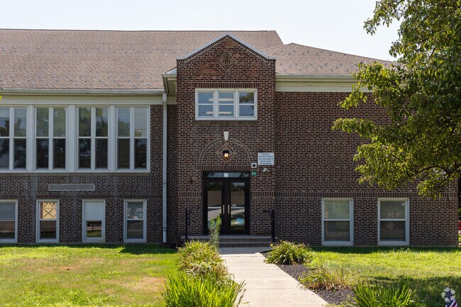 Southampton Twp School #1 has a student-teacher ratio of 10-1.