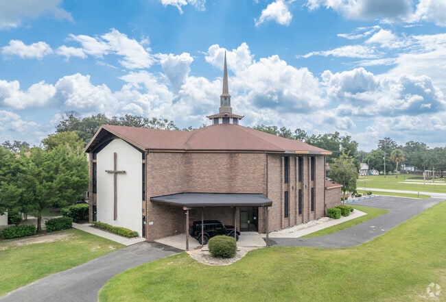 Christian Learning Center serves the Bellview and surrounding communities.