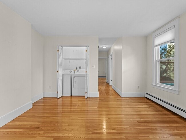 173 Pleasant St unit 2, Cambridge, MA 02139 - photo 2
