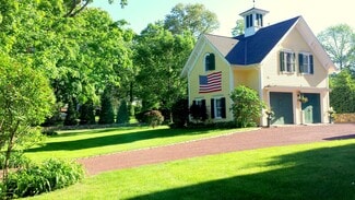 293 Main St Unit Carriage House Apartment, Ridgefield, CT 06877