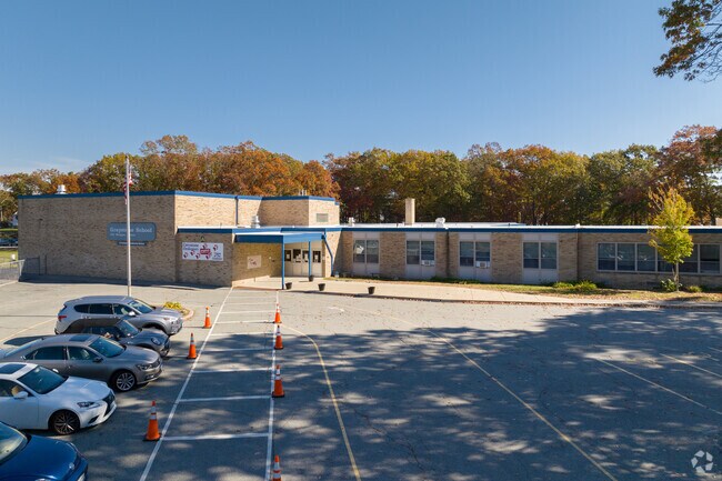Greystone Elementary School offers early education north of Mineral Spring.