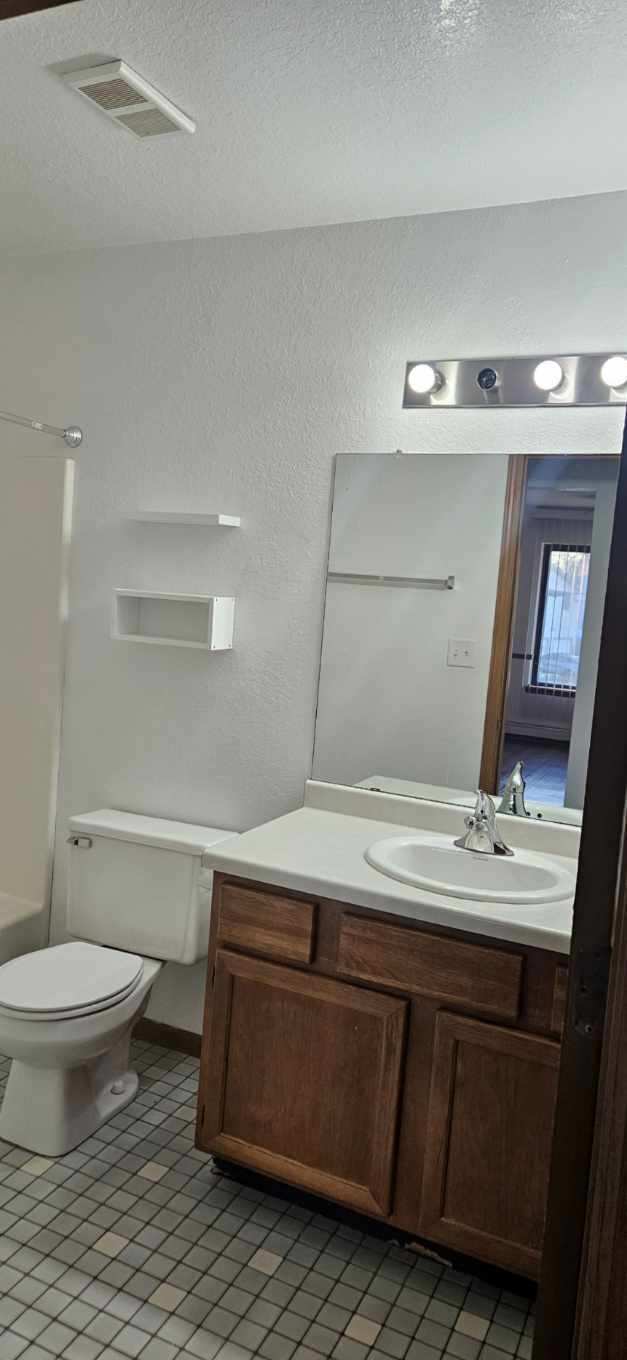 Toldt Terrace Apartments, Milwaukee, WI 53227 - photo 7