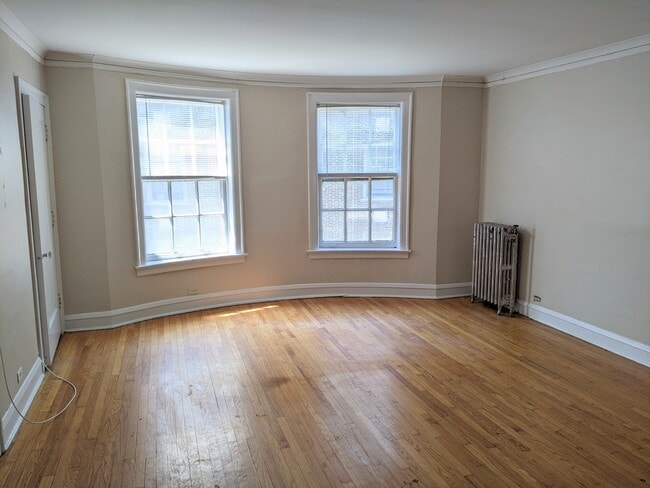 905 Elmwood Ave unit 13-C2, Evanston, IL 60202 - photo 6