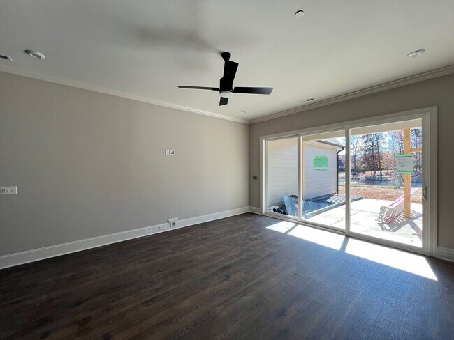 1013 Coldspring Cir, Durham, NC 27705 - photo 7