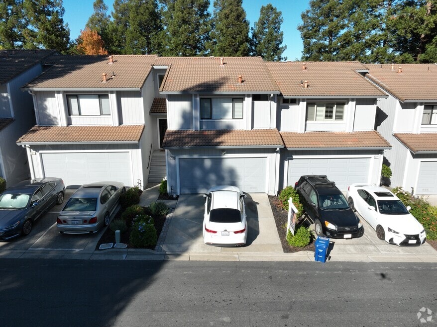235 Via Pinada Ln, Martinez, CA 94553 - photo 2