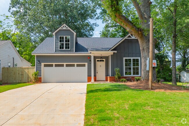 Cozy single story residences in Dixie offer a quieter living experience.