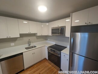 226 Parker Hill Ave Unit 7, Boston, MA 02120