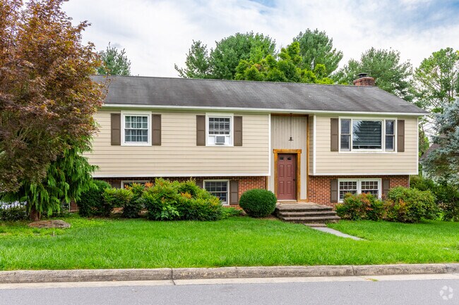 Homebuyers looking for a home in Glade-Westover can expect to spend around $228 per square foot.