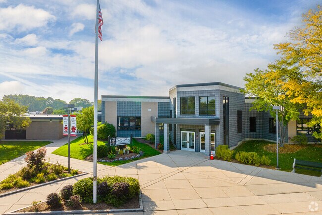 Carl Sandburg is a public school in Mundelein, IL with about 550 students in grades 6-8.