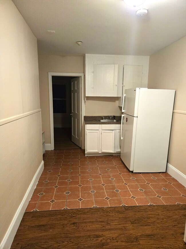 47 Montgomery St Unit 1M, Pawtucket, RI 02860