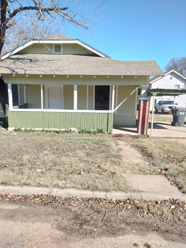 1021 N 27th St, Waco, TX 76707 - photo 1