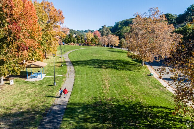 Lamoine Park is located in El Sobrante.