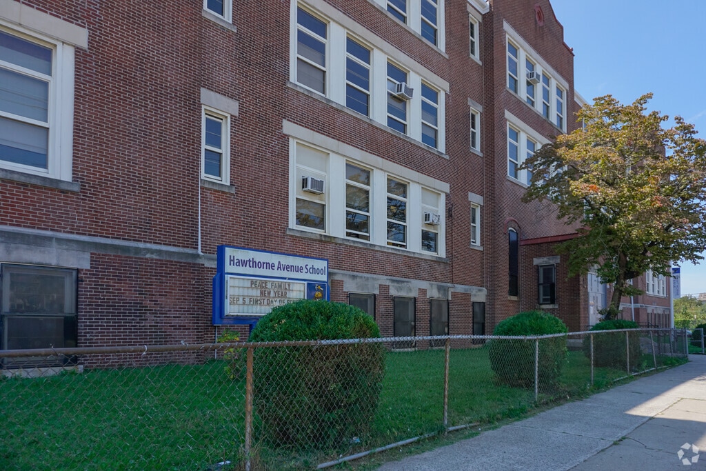 Hawthorne Avenue Elementary School provides education in the neighborhood of 
Upper Clinton Hill