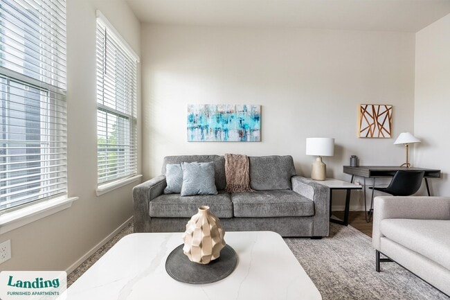 4902 Cosmos Cir unit 106, Wimauma, FL 33598 - photo 2