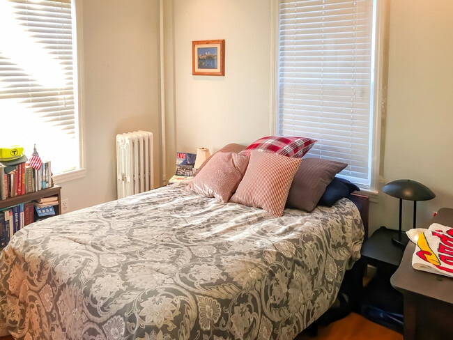 12 Montfern Ave unit 2R, Brighton, MA 02135 - photo 3