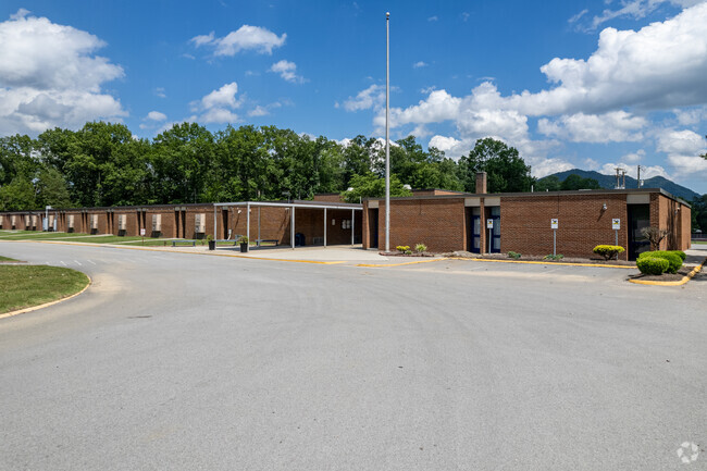 Luttrell Elementary School provides a nurturing foundation for academic and personal growth.