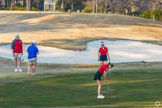 You can indulge in competition or friendly fun at Braelinn Golf Club in Peachtree City.