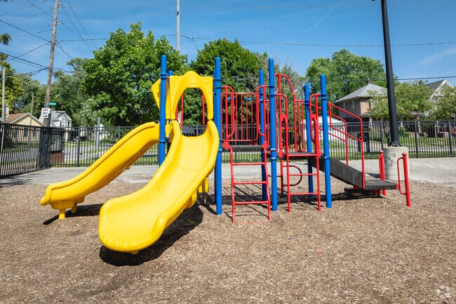 Navarre Elementary encourages kids to get outside and play.