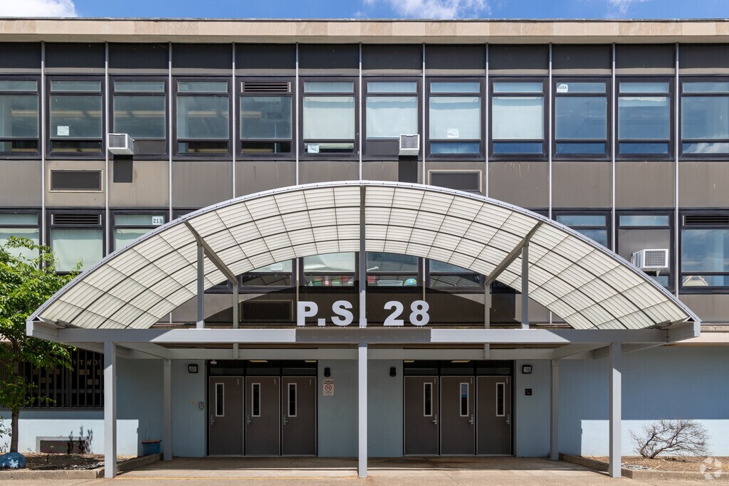 Paterson Public School No. 28 holds an overall Niche grade of B+.