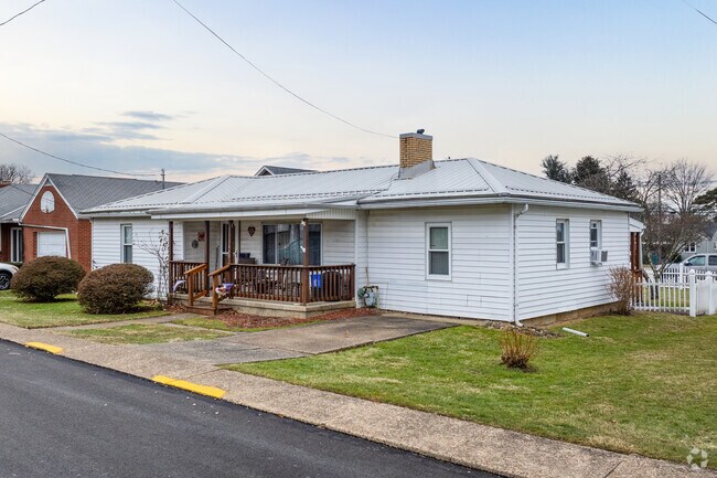 You will find ranch style homes in the Indiana area.