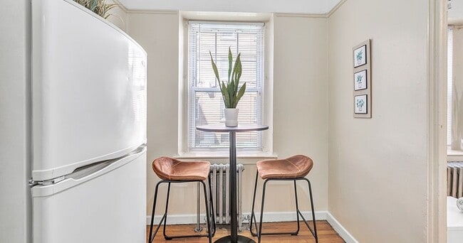 Model-Kitchen-03-Howe-Place-New-Haven-CT-4