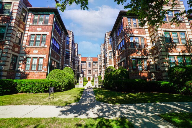 612-626 Sheridan Rd, Evanston, IL 60202 - photo 7