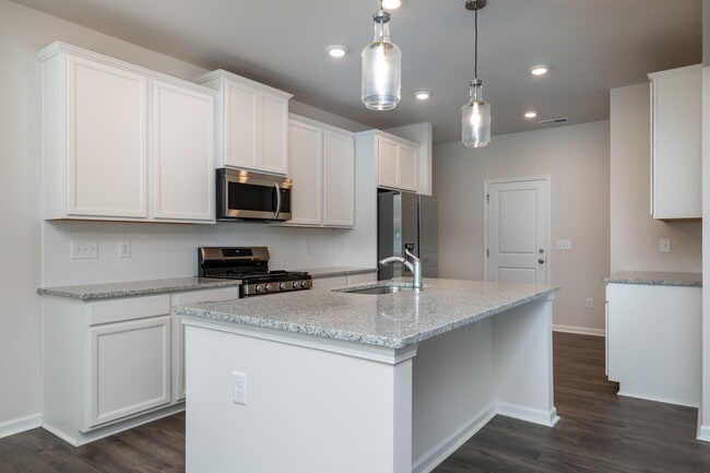 Pine Ridge Place, Fountain Inn, SC 29644 - photo 2