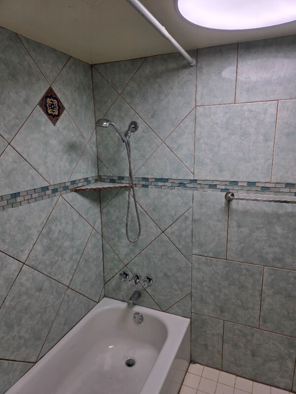 115 W Koenig Ln unit 205, Austin, TX 78751 - photo 4