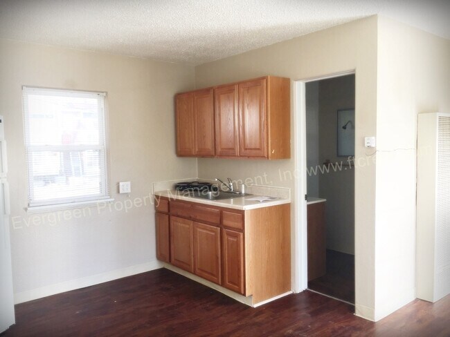 161 S Lincoln Ave unit 7, Loveland, CO 80537 - photo 2