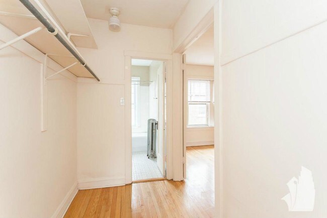 2100 W Ainslie St unit 2E, Chicago, IL 60625 - photo 5