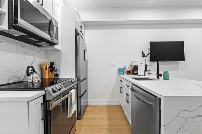 1726 H St NE unit ID1037753P, Washington, DC 20002 - photo 6