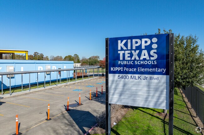 KIPP PEACE Elementary School is where learning is an art and science.