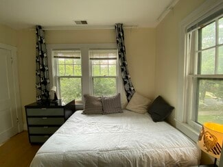 5335 42nd Place NW, Washington, DC 20015