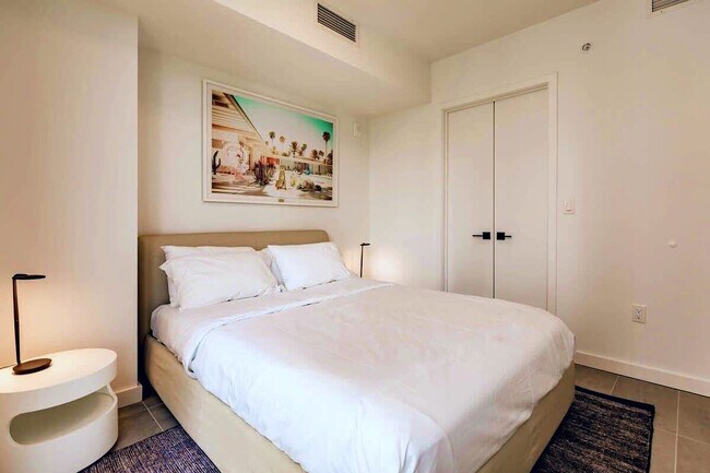 227 NE 2nd St unit FL30-ID1032204P, Miami, FL 33132 - photo 6