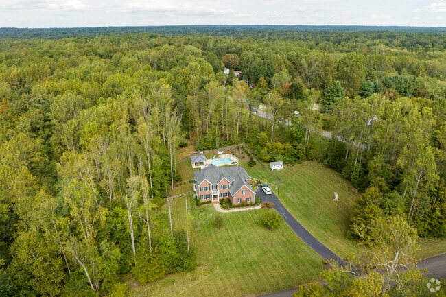 Elegant homes on large plots of land provide the privacy that some Woodbine residents enjoy.