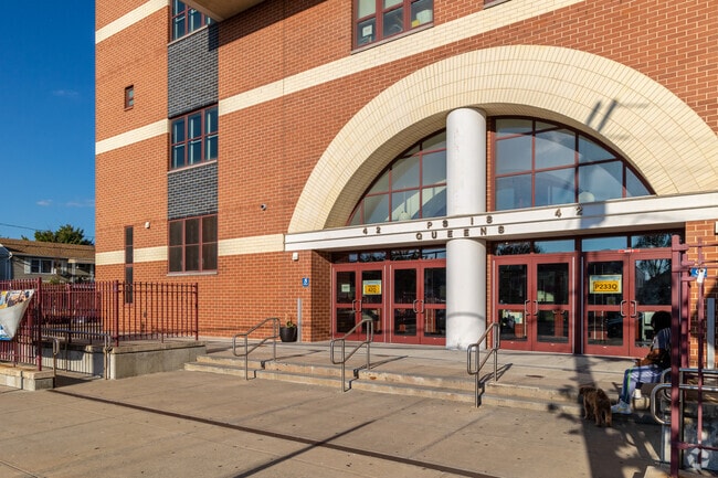 Ps Ms 42 R Vernam School is known for its academic excellence.