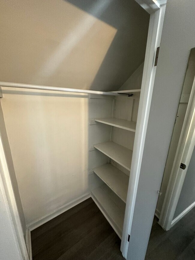 176 Park St unit 176 Park St 2, Burlington, VT 05401 - photo 7