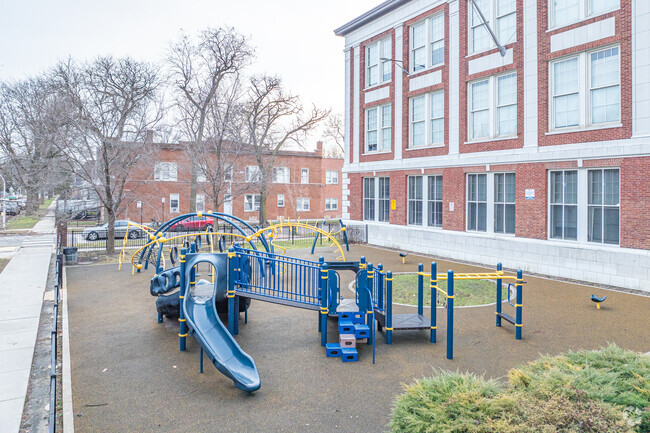 Henderson Elementary School has great academic opportunities for students.