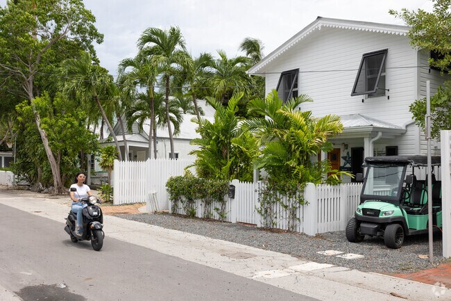 White beach houses are the perfect match for a Key West lifestyle.