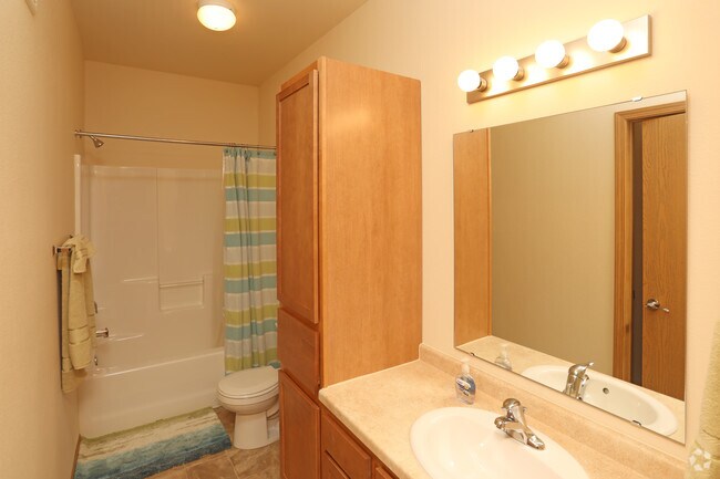Amber Pointe Apartments, Fargo, ND 58104 - photo 3