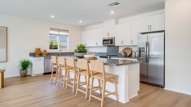 2380 Lionheart Dr, Perris, CA 92570 - photo 2