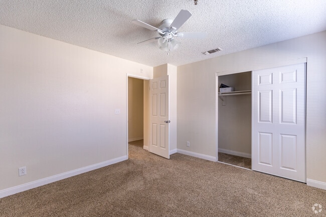 1 BR, 1 BA - 724 SF