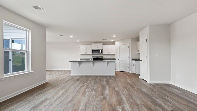 123 Bobbin Rd, Greenville, SC 29611 - photo 7