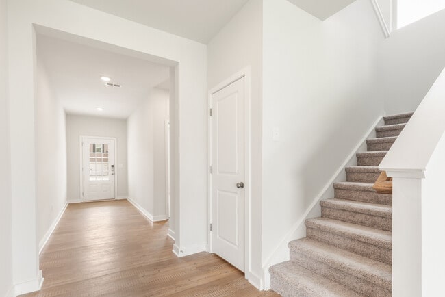 2602 Harbor Ridge Pass unit 36581544, Gainesville, GA 30507 - photo 2