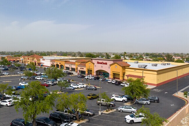 Washington Avenue is home to a variety of shopping options in Bermuda Dunes.